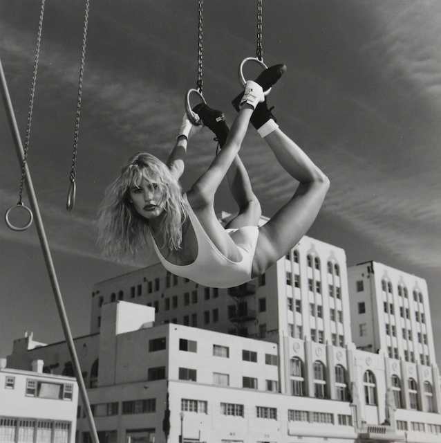 http://www.laobserved.com/intell/assets/Daryl-Hannah-helmut-newton.jpg