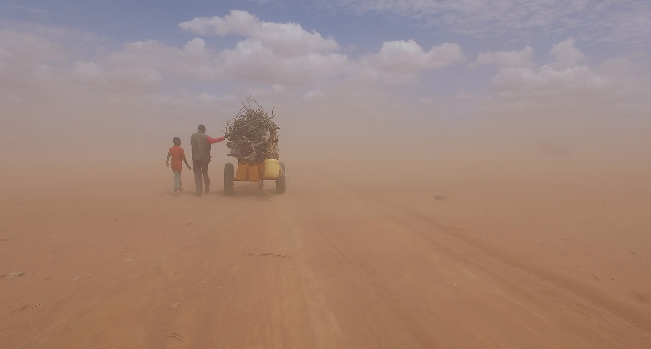 http://www.laobserved.com/intell/assets/Human-Flow_Dadaab-Camp_Kenya.jpg