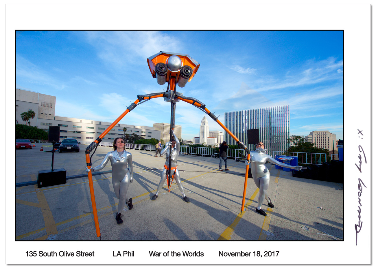 http://www.laobserved.com/intell/assets/LAO_WarOfTheWorlds-.jpg