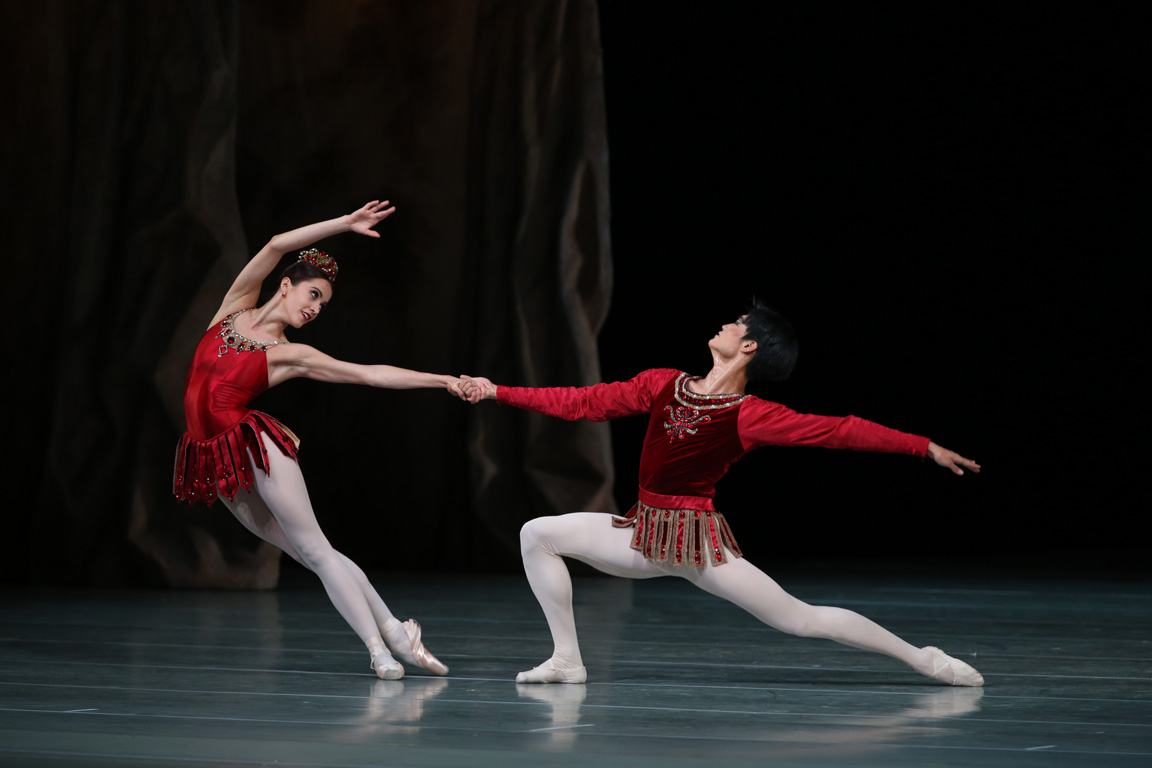 http://www.laobserved.com/intell/assets/Nadezhda-Batoeva%26-Kimin-Kim.jpg