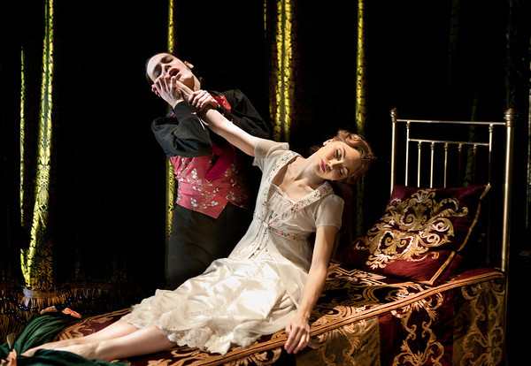 http://www.laobserved.com/intell/assets/SleepingBeauty_Photo%2013-M.jpg