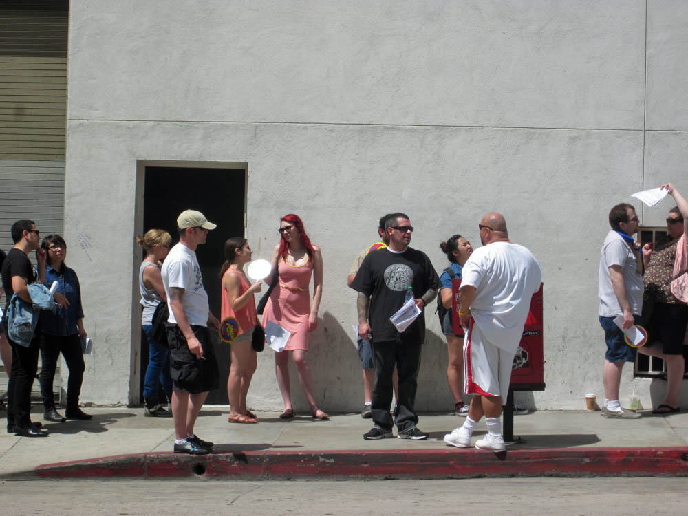 http://www.laobserved.com/intell/assets/amoeba-line-recordday-srr.jpg