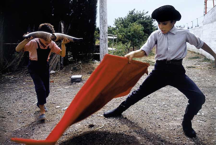 http://www.laobserved.com/intell/assets/erwitt-provence-boys.jpg