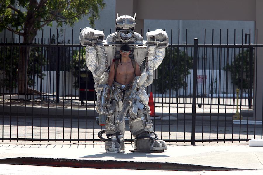 http://www.laobserved.com/intell/assets/giant-robot-h-iris.jpg