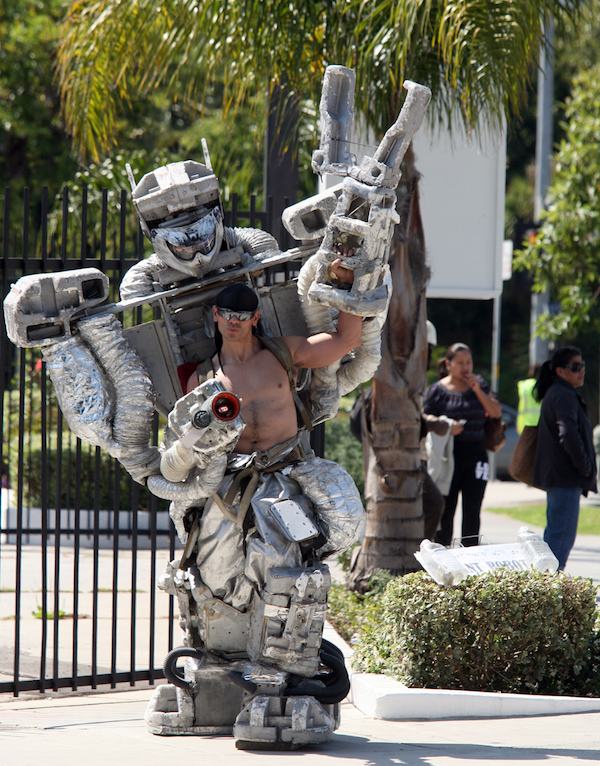 http://www.laobserved.com/intell/assets/giant-robot-v-iris.jpg