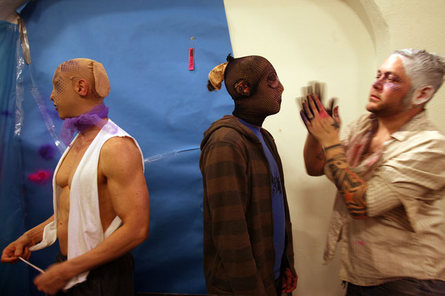 http://www.laobserved.com/intell/assets/irisdrag.jpg