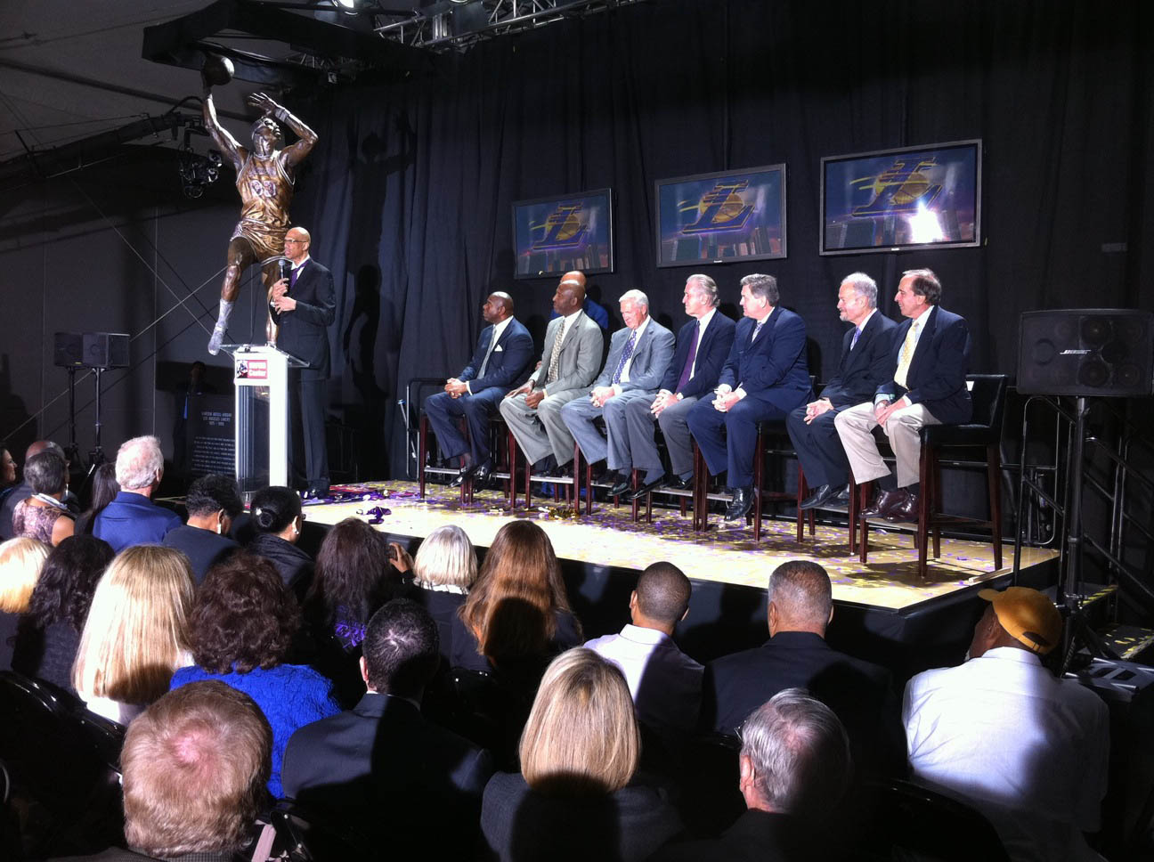 http://www.laobserved.com/intell/assets/kareem-statue-celeb.jpg
