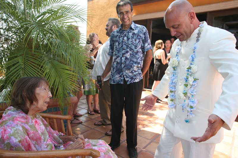 http://www.laobserved.com/intell/assets/lisker-wedding-juror.jpg