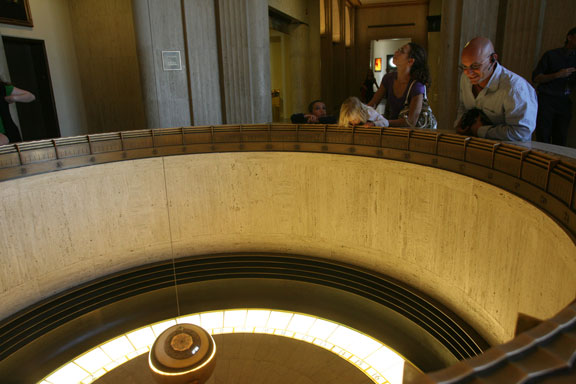 http://www.laobserved.com/intell/assets/liskerobservatgory.jpg