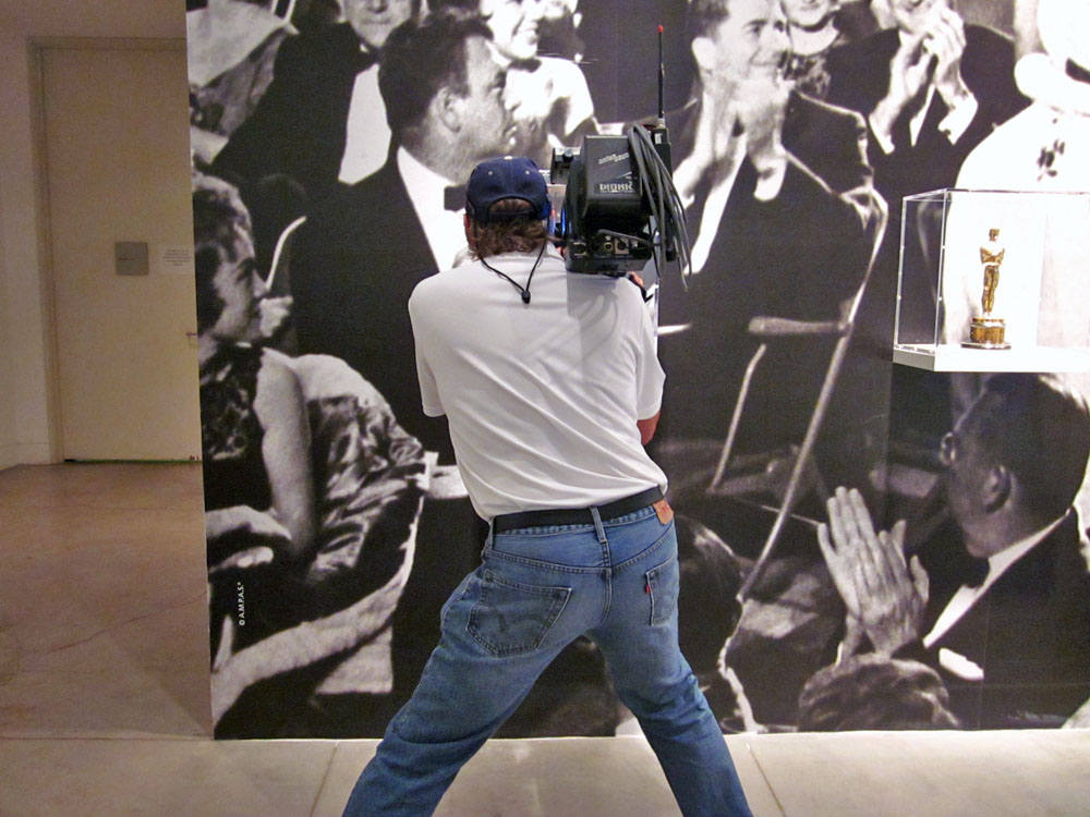 http://www.laobserved.com/intell/assets/liz-taylor-moca-camera.jpg