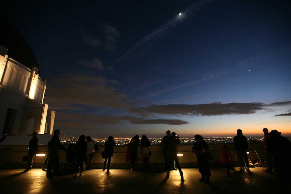 http://www.laobserved.com/intell/assets/night-vision-griffith-sky.jpg