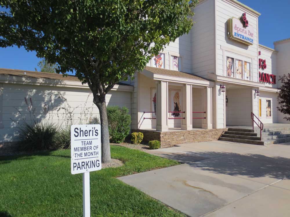 http://www.laobserved.com/intell/assets/pahrump-sheris-ranch.jpg