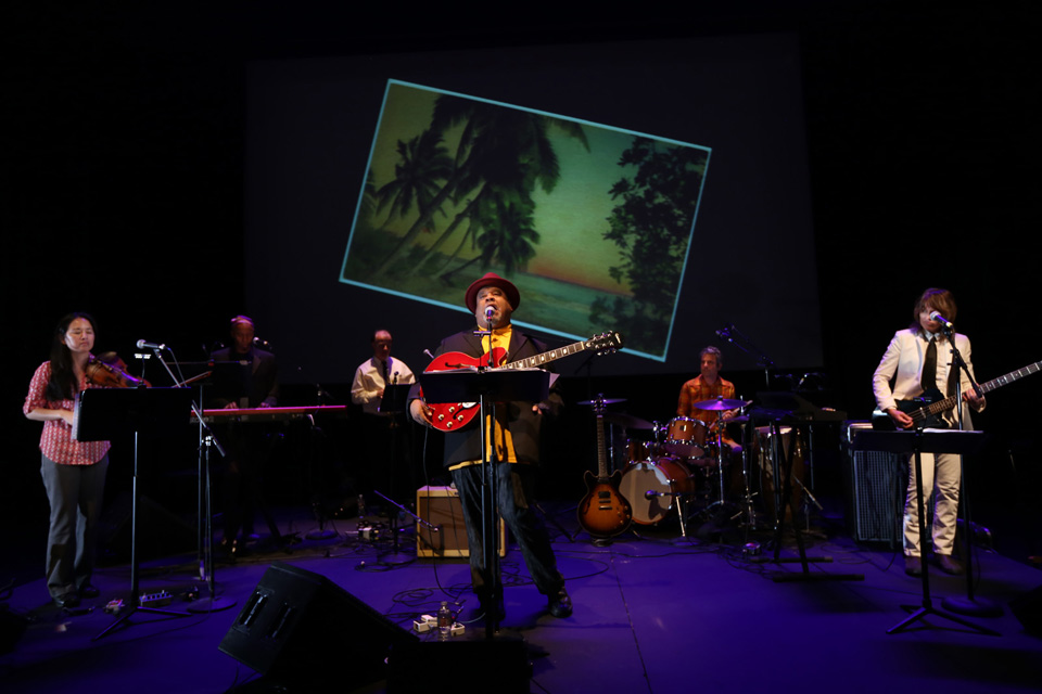 http://www.laobserved.com/intell/assets/stew-band-iris.jpg