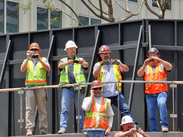 http://www.laobserved.com/manage/assets/construction-workers-kings.jpg
