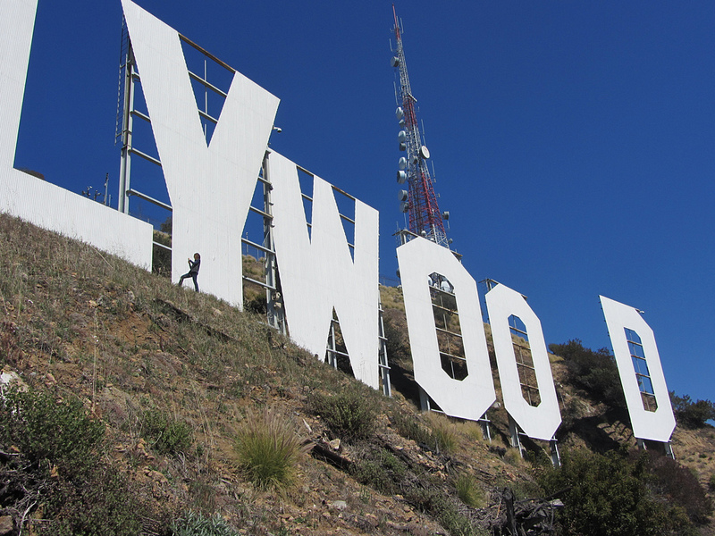 http://www.laobserved.com/manage/assets/hollywood-sign-front-vdt.jpg