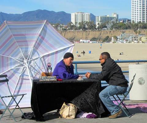 psychic-reader-vdt.jpg